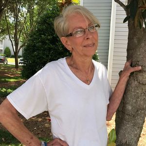 Meet your Posher, Edith